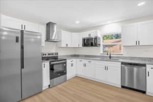 13645 BERKSHIRE COURT, GRAND ISLAND, FL 32735 Sold 09/22/25