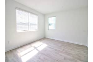11425 LISTENING DRIVE, ORLANDO, FL 32832 - MLS#MFRO6330003