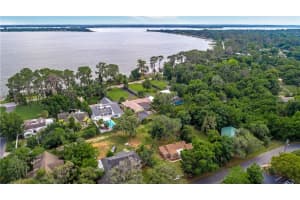 2286 Crescent Dr, MOUNT DORA