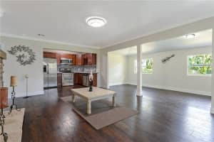 2286 CRESCENT DRIVE, MOUNT DORA, FL 32757 - MLS#MFRO6330005