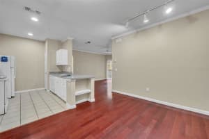 860 ORANGE AVENUE, ORLANDO, FL 32801 - MLS#MFRO6330025