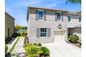 440 Arbor Lakes Dr, DAVENPORT