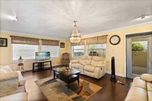 7407 COUNTRY RUN PARKWAY, ORLANDO, FL 32818 - MLS#MFRO6330144