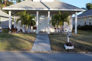 1619 17th St W, BRADENTON
