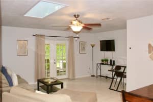 380 EVERGREEN AVENUE, LONGWOOD, FL 32750 - MLS#MFRO6330296