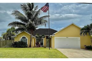 524 Sw Crawfish Dr, Port Saint Lucie