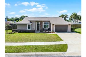 825 Crows Bluff Ln, SANFORD