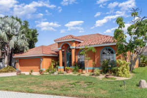 7118 42ND COURT, SARASOTA, FL 34243 - MLS#MFRO6330646