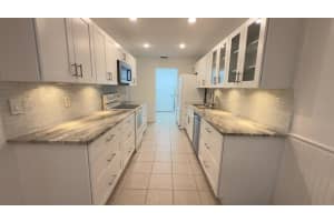 4765 OAK FOREST DRIVE, SARASOTA, FL 34231 - MLS#MFRO6330647