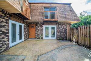 202 Terrace Ct, SANFORD