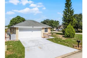 305 Quimby Dr, DAVENPORT