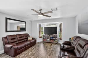 635 MOSS PARK COURT, KISSIMMEE, FL 34743 - MLS#MFRO6331270