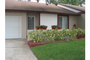 102 Oakridge Ct, SANFORD