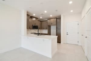7557 LAUREATE BOULEVARD, ORLANDO, FL 32827 - MLS#MFRO6331464