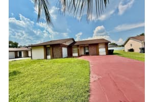 707 Tournament Ln, KISSIMMEE