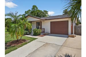 701 WOODLAWN DRIVE, WINTER SPRINGS, FL 32708 Sold 09/02/25