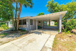 423 TEXAS AVENUE, TAVARES, FL 32778 Sold 10/17/25