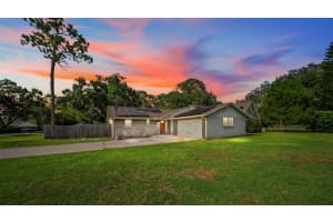 990 Alberta St, LONGWOOD