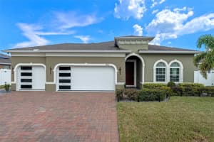 900 Glazebrook Loop, ORANGE CITY
