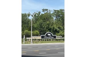 30 Pine Tree Dr, PALM COAST