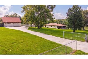 37207 GRAYS AIRPORT ROAD, LADY LAKE, FL 32159 Sold 09/02/25