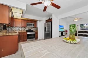 194 LARKSPUR COURT, KISSIMMEE, FL 34743 - MLS#MFRO6332262