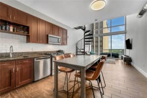 150 ROBINSON STREET, ORLANDO, FL 32801 - MLS#MFRO6332295