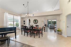 8040 SAINT ANDREWS CIRCLE, ORLANDO, FL 32835 - MLS#MFRO6332391