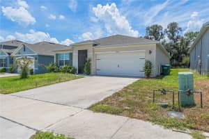 3007 Staten Dr, DELTONA