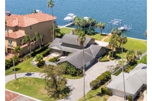 1588 Santa Barbara Dr, DUNEDIN