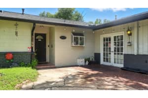 2425 SANDY LN, ORLANDO, FL 32808 - MLS#MFRO6333075