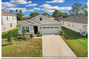 10157 Spring Lake Dr, CLERMONT