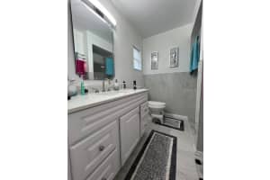1 COUNTRY COVE WAY, KISSIMMEE, FL 34743 - MLS#MFRO6333293