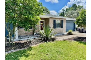 145 Essex Dr, LONGWOOD