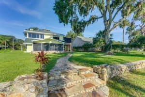 900 N HARBOR TERRACE, TAVARES, FL 32778 - MLS#MFRO6333934