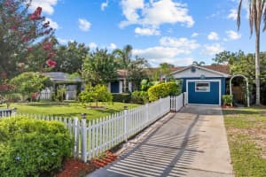 1131 CARLSON DRIVE, ORLANDO, FL 32804 - MLS#MFRO6334397