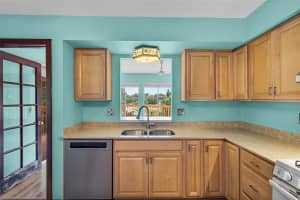 1422 8TH AVENUE, MOUNT DORA, FL 32757 - MLS#MFRO6334659