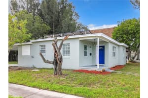 8231 Riverside Dr Ne, ST PETERSBURG