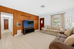 605 BROCKWAY AVENUE, ORLANDO, FL 32807 - MLS#MFRO6335105