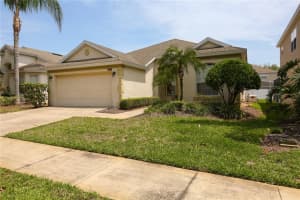 331 Henley Cir, DAVENPORT