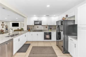 5326 METRO DRIVE, ORLANDO, FL 32818 - MLS#MFRO6335363