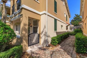8427 LEATHERLEAF LANE, ORLANDO, FL 32827 - MLS#MFRO6335611