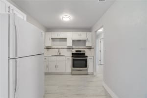 2111 MANTILLA AVENUE, ORLANDO, FL 32811 - MLS#MFRO6335748