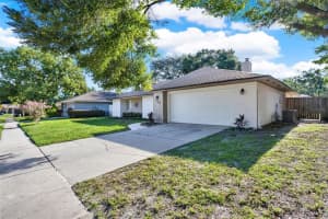 205 Twelve League Cir, CASSELBERRY