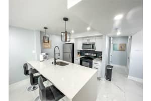 315 MEDALLION BOULEVARD, MADEIRA BEACH, FL 33708 - MLS#MFRO6335780