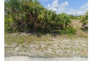 12188 XAVIER AVENUE, PORT CHARLOTTE, FL 33981 Sold 09/05/25