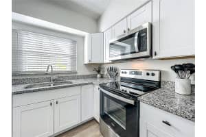 142 GROVE STREET, ORLANDO, FL 32835 - MLS#MFRO6336153