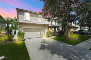8033 Acadia Estates Ct, KISSIMMEE