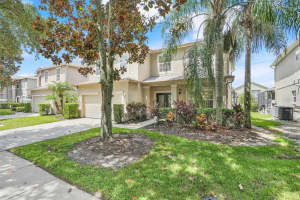 8033 ACADIA ESTATES COURT, KISSIMMEE, FL 34747 - MLS#MFRO6336462