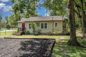 220 AVOCADO AVENUE, SANFORD, FL 32771 - MLS#MFRO6336621